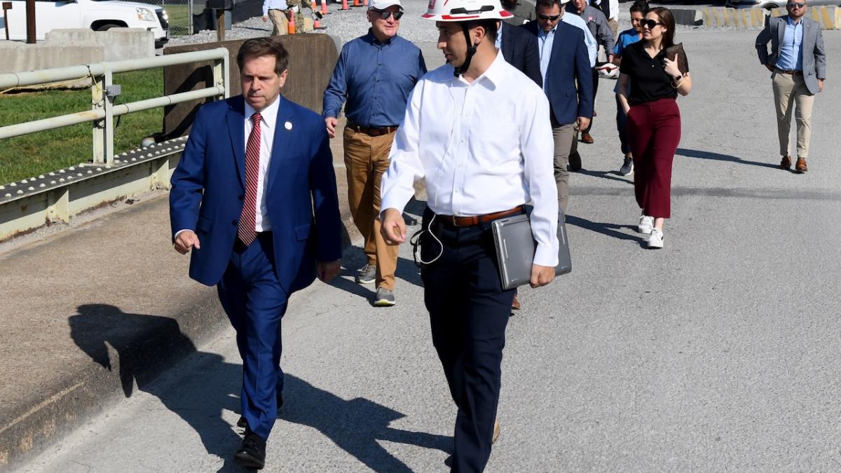 Rep. Fleischmann at Chickamauga Lock