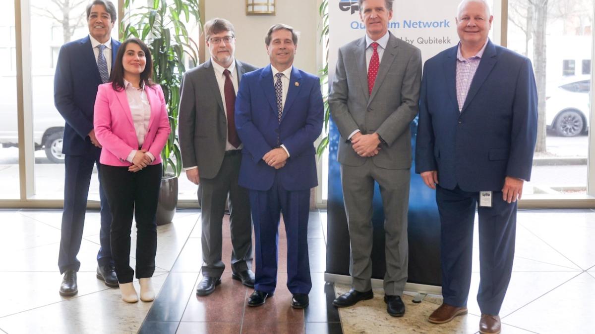 Congressman Chuck Fleischmann hosts ORNL Director Dr. Stephen K. Streiffer, Chattanooga Mayor Tim Kelly, and Dept. of Energy officials to announce the major new Collaborative for Energy Resilience and Quantum Science (CERQS).